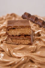 Bueno Chocolate млечен шоколад с лешников крем и кадаиф